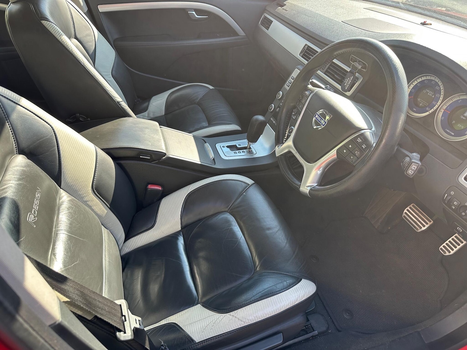 Used Volvo V70 2012 for sale - 76167159: Photo 9
