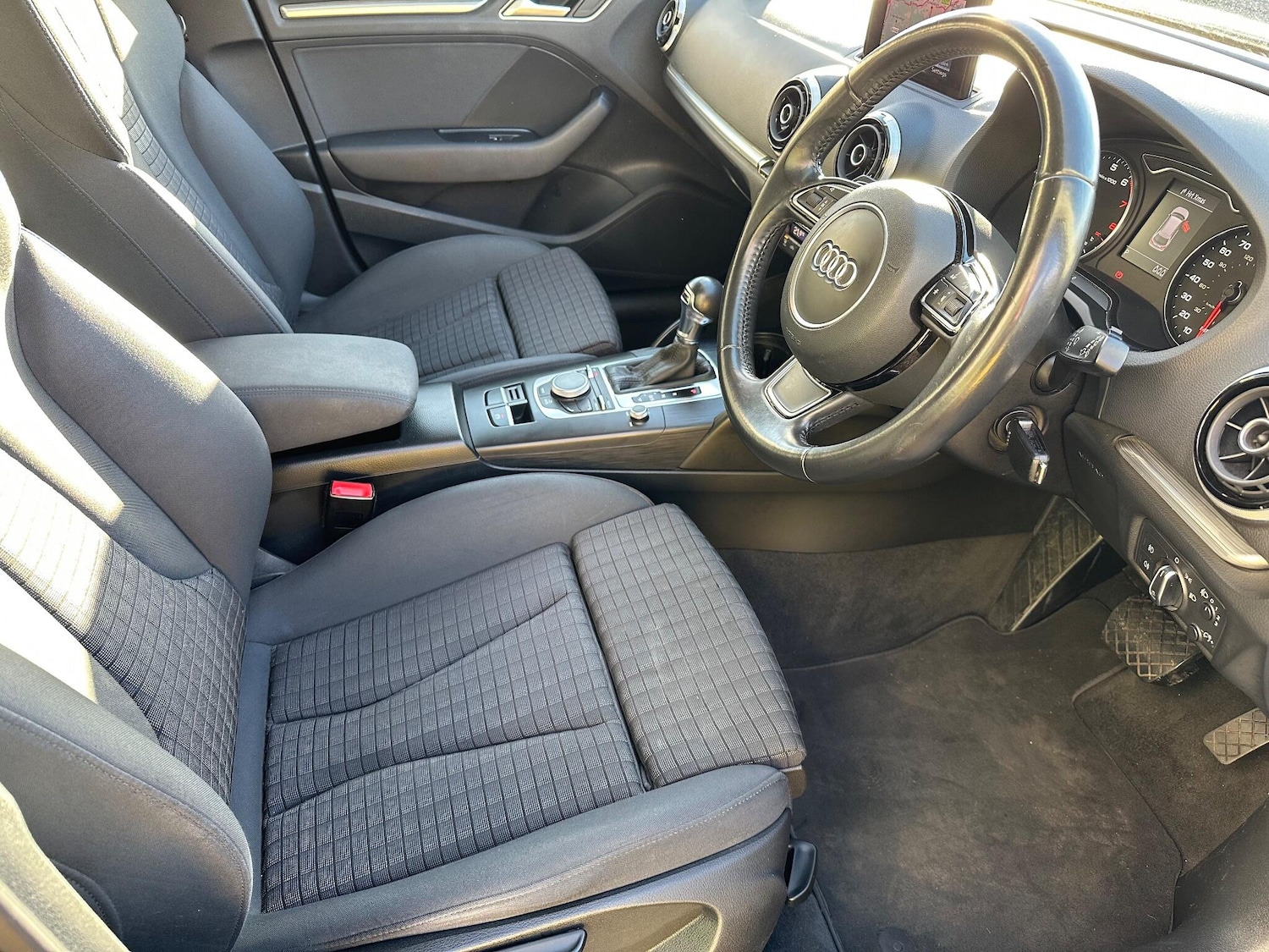 Used Audi A3 2014 for sale - 76689093: Photo 9