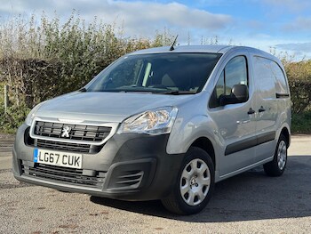 Used Peugeot Partner 2017 for sale - 76562093: Photo