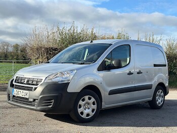 Used Peugeot Partner 2017 for sale - 76562093: Photo