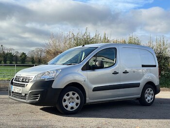 Used Peugeot Partner 2017 for sale - 76562093: Photo