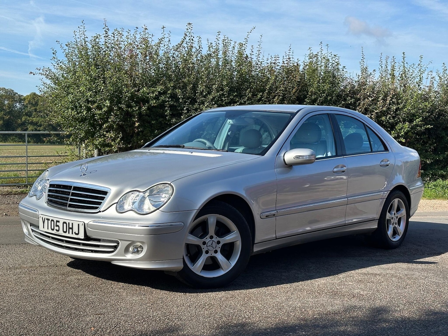 Used Mercedes-Benz C-Class 2005 for sale - 76109195: Photo 3