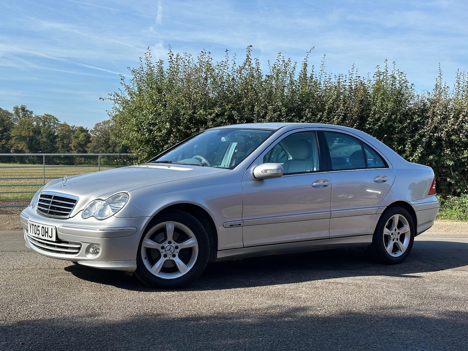 Used Mercedes-Benz C-Class 2005 for sale - 76109195: Photo 4