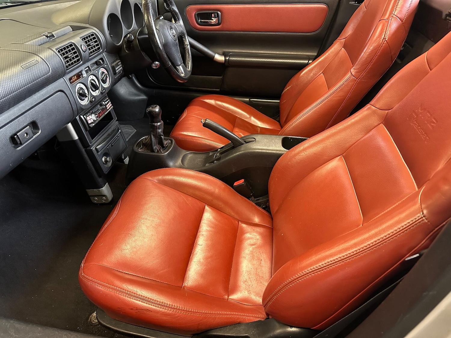 Used Toyota MR2 2001 for sale - 76306193: Photo 10