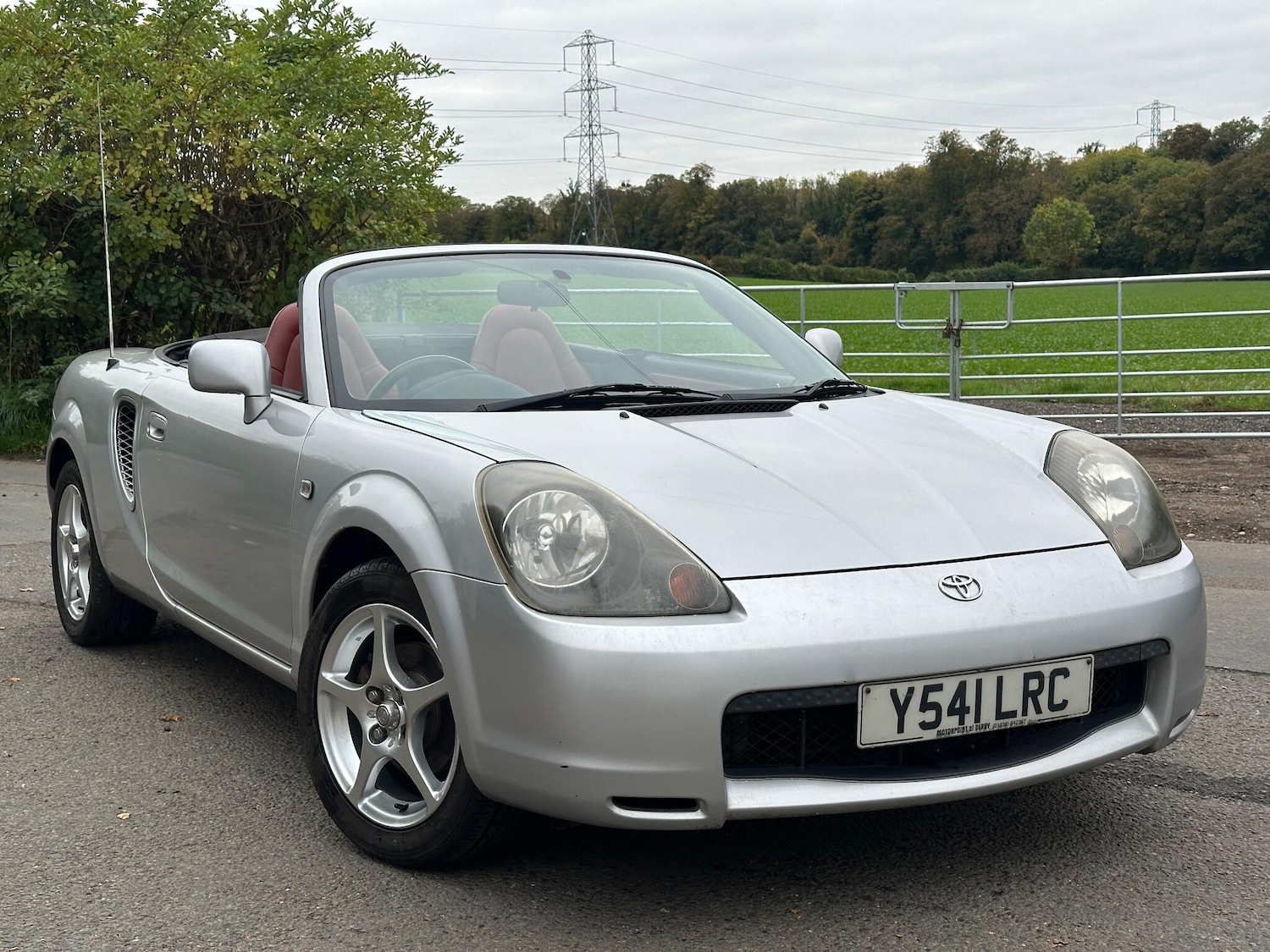 Used Toyota MR2 2001 for sale - 76306193: Photo 11