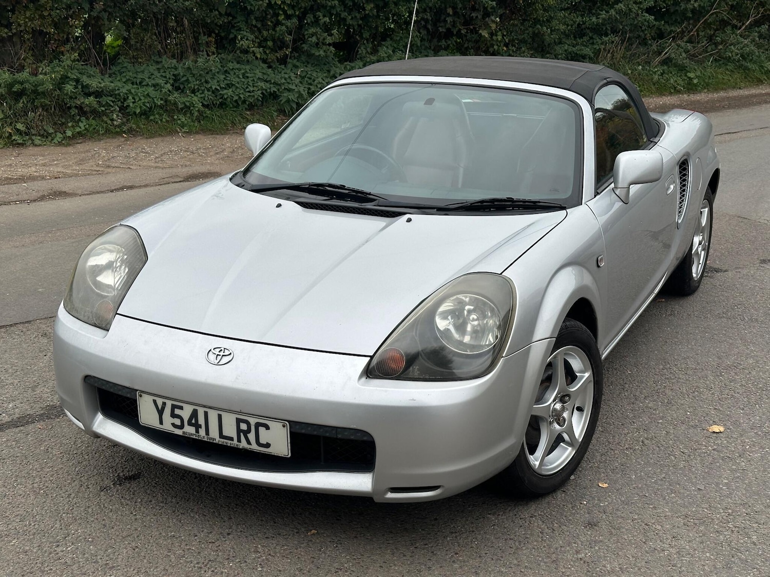 Used Toyota MR2 2001 for sale - 76306193: Photo 19