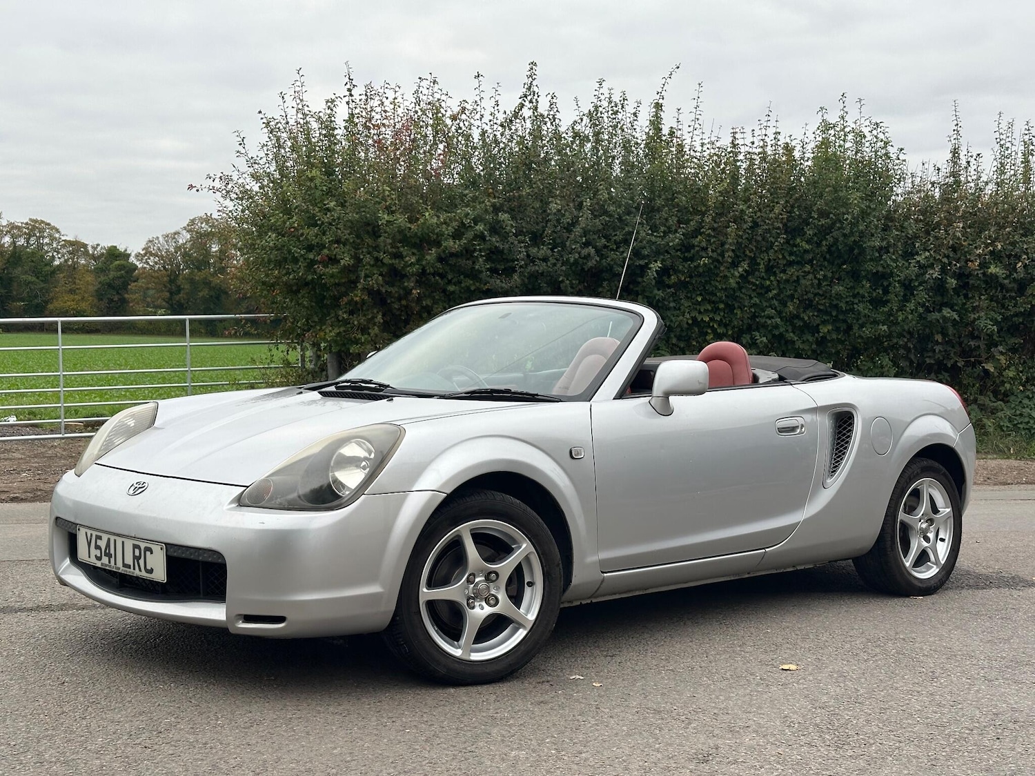 Used Toyota MR2 2001 for sale - 76306193: Photo 3