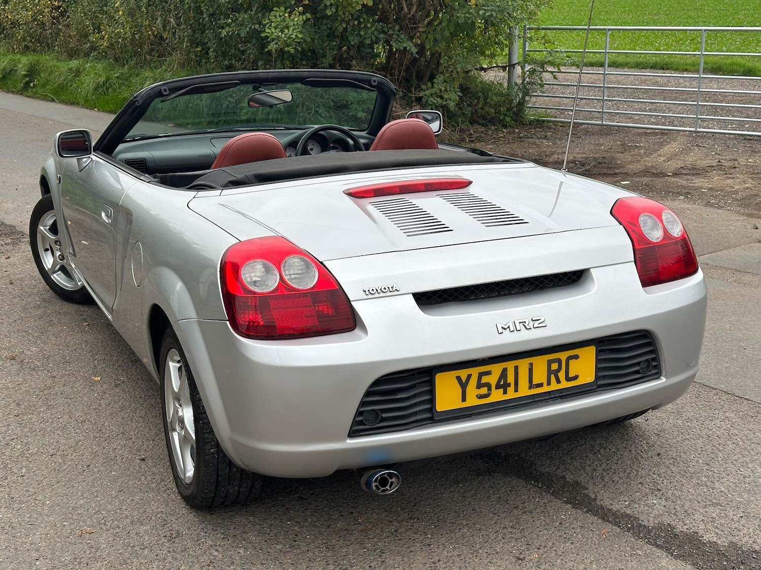 Used Toyota MR2 2001 for sale - 76306193: Photo 7