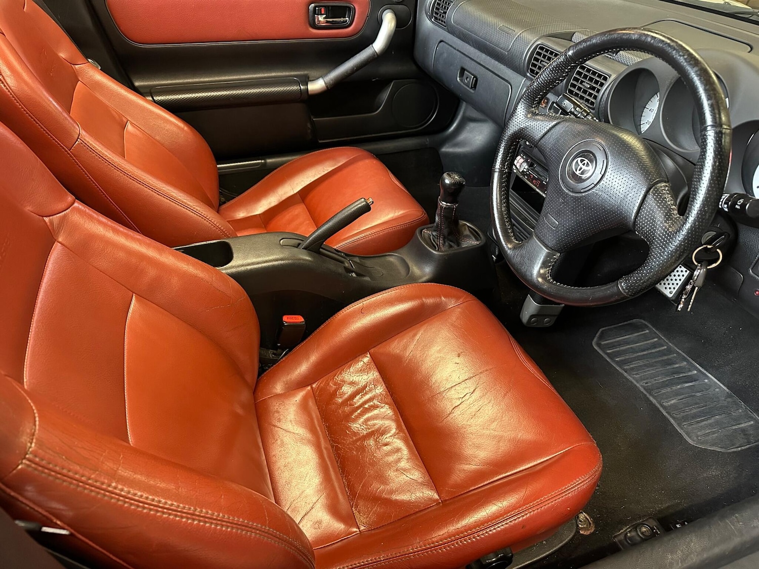 Used Toyota MR2 2001 for sale - 76306193: Photo 9