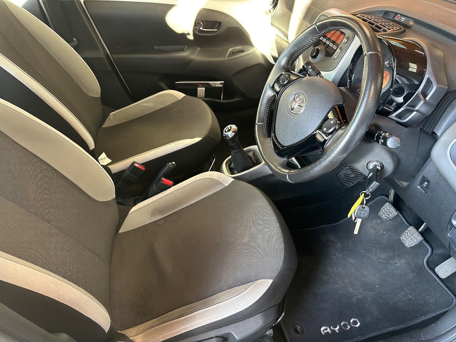 Used Toyota AYGO 2016 for sale - 76659373: Photo 9