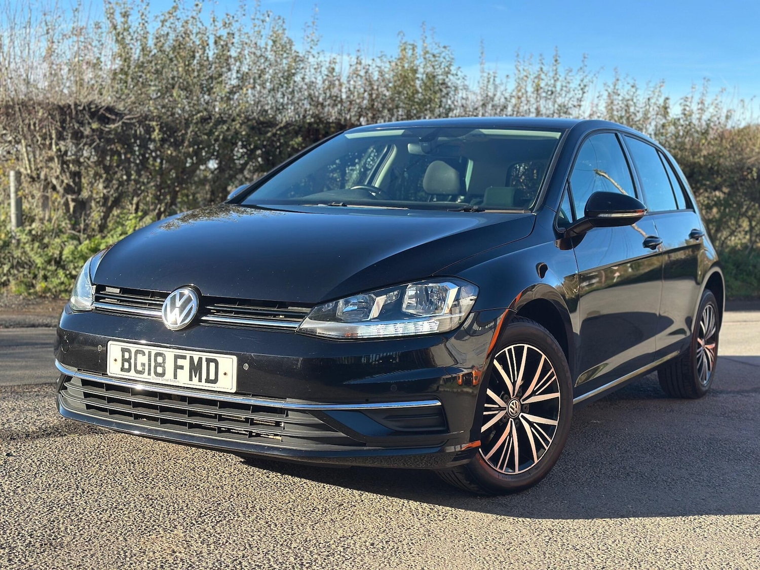 Used Volkswagen Golf 2018 for sale - 76715344: Photo 1