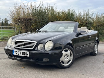 (Y) - 3.2 CLK320 Avantgarde Cabriolet 2dr