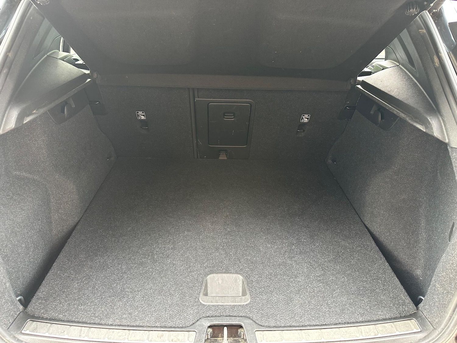Used Volvo XC40 for sale - 76158790: Photo 14
