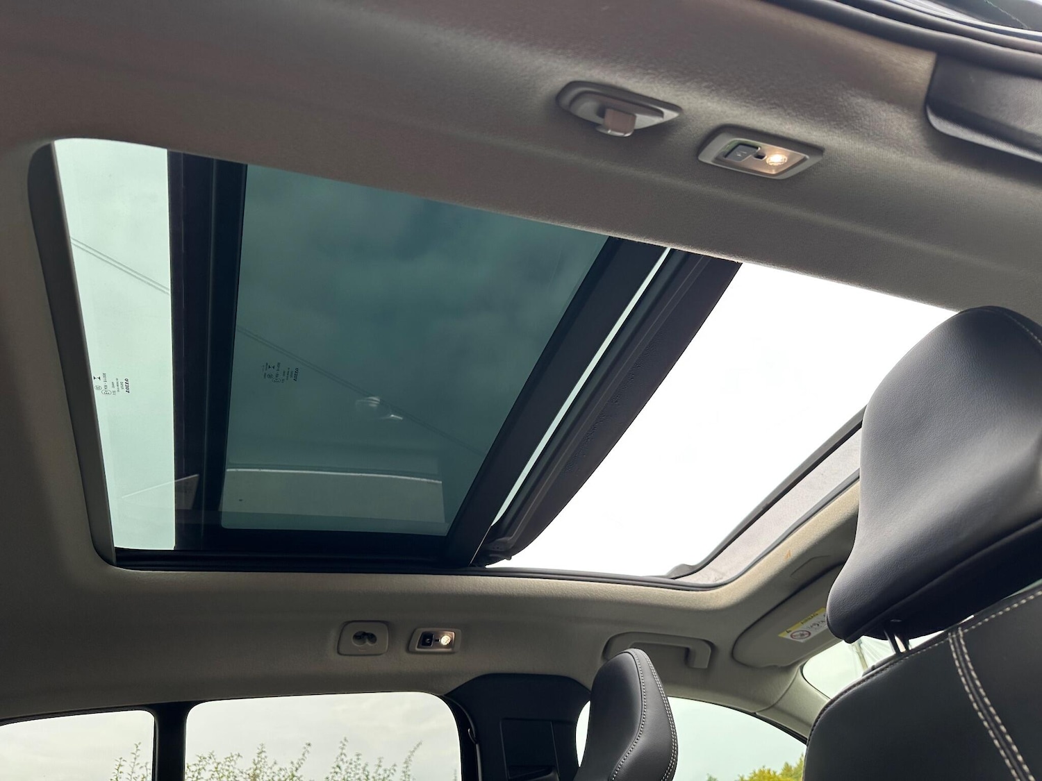 Used Volvo XC40 for sale - 76158790: Photo 15