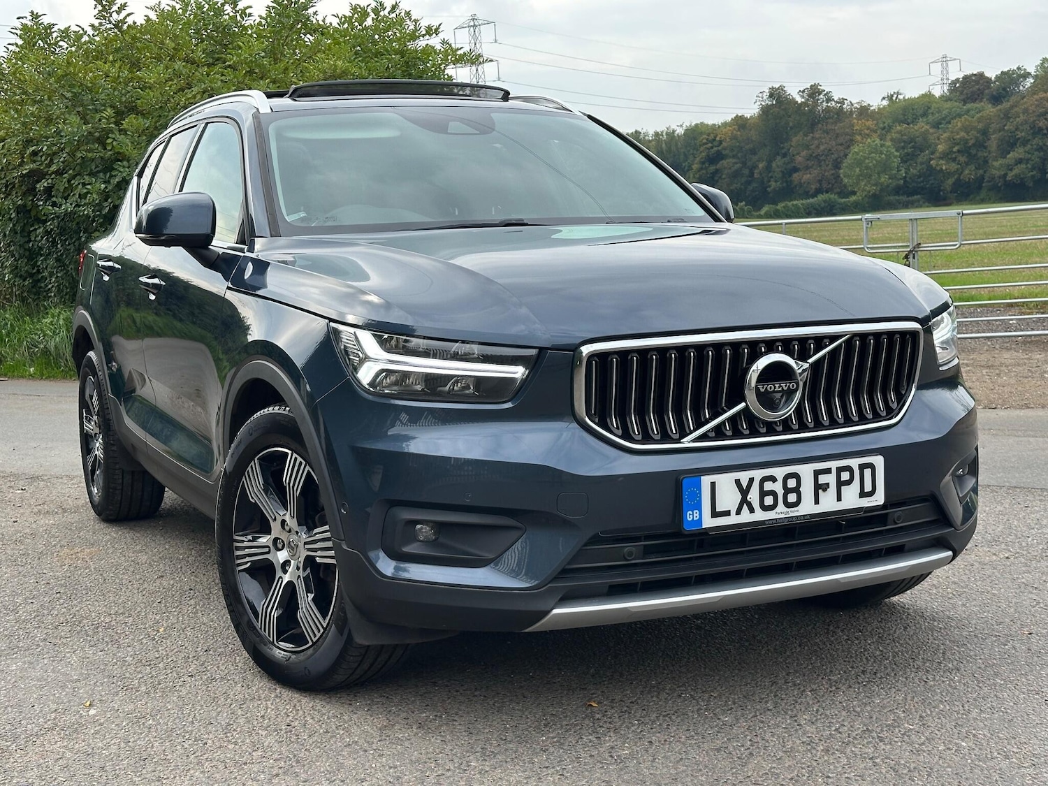 Used Volvo XC40 for sale - 76158790: Photo 16