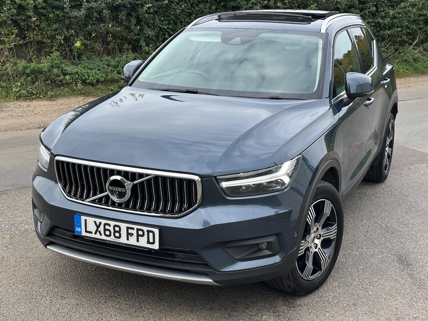 Used Volvo XC40 for sale - 76158790: Photo 26