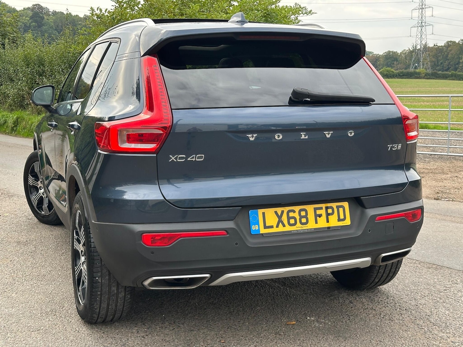 Used Volvo XC40 for sale - 76158790: Photo 9