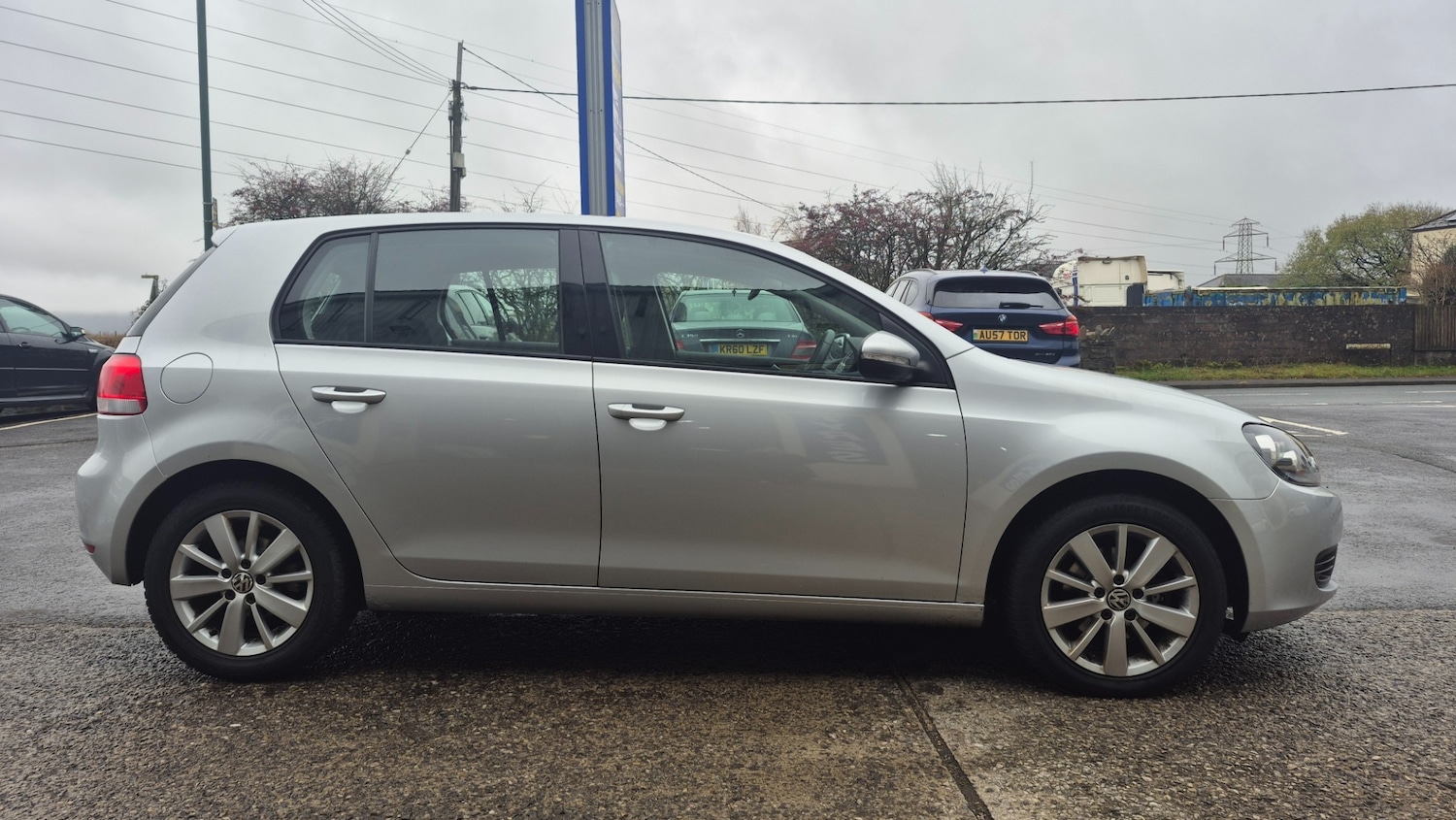 Used Volkswagen Golf 2010 for sale - 76531252: Photo 1