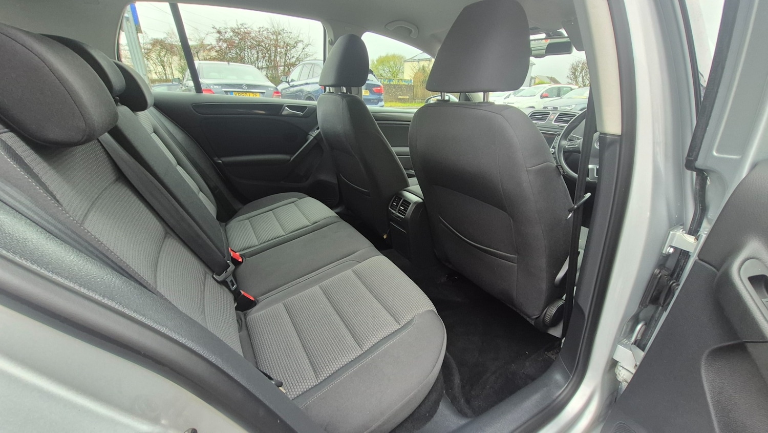 Used Volkswagen Golf 2010 for sale - 76531252: Photo 12
