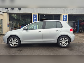 Used Volkswagen Golf 2010 for sale - 76531252: Photo