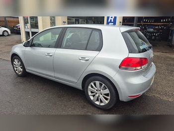 Used Volkswagen Golf 2010 for sale - 76531252: Photo