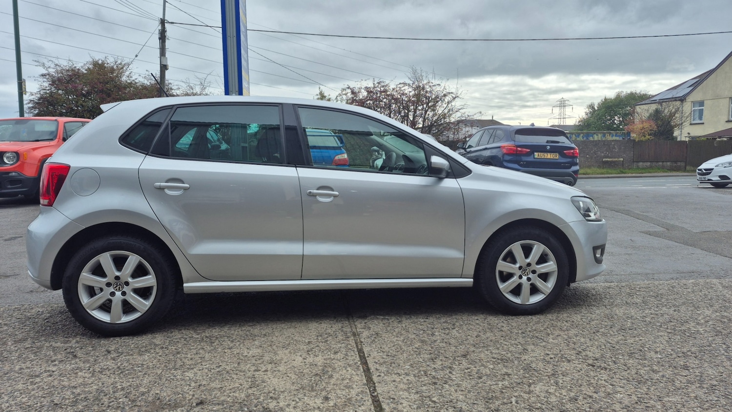 Used Volkswagen Polo 2012 for sale - 76762360: Photo 1