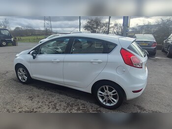 Used Ford Fiesta 2015 for sale - 77813509: Photo