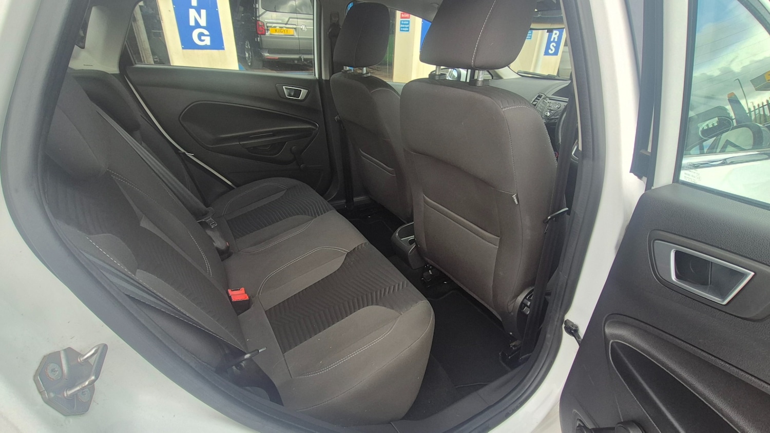 Used Ford Fiesta 2015 for sale - 77813509: Photo 8