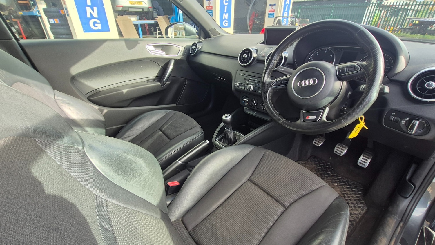 Used Audi A1 2011 for sale - 76403270: Photo 11