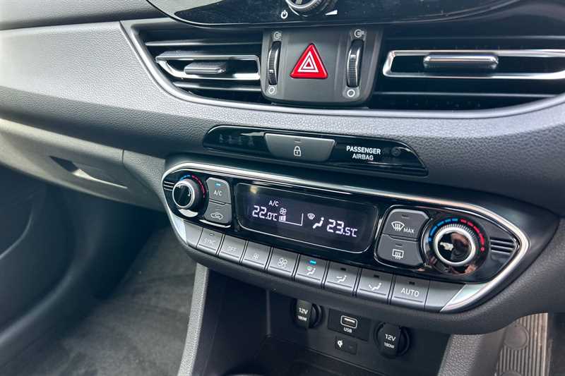 Used Hyundai i30 2023 for sale - 77685976: Photo 15