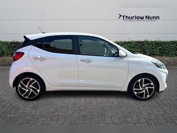 Used Hyundai i10 2023 for sale - 78638200: Photo