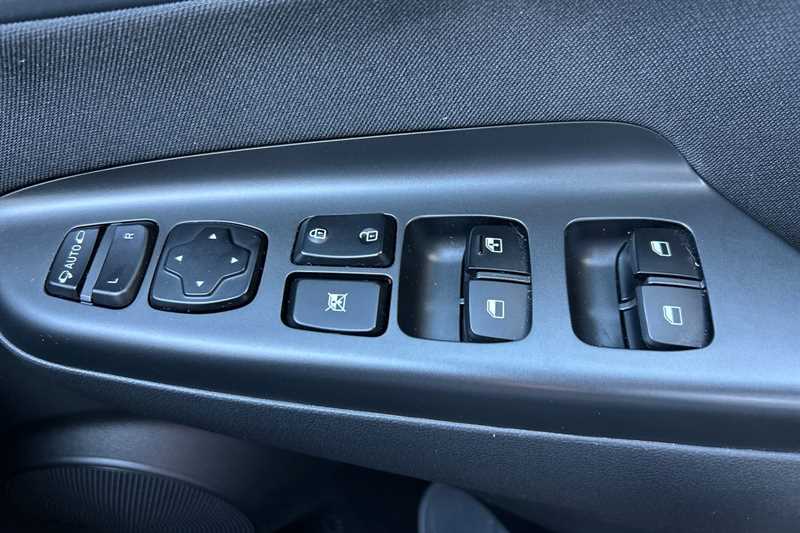 Used Hyundai KONA 2023 for sale - 77706459: Photo 16