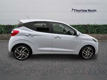 Used Hyundai i10 2021 for sale - 77576654: Photo