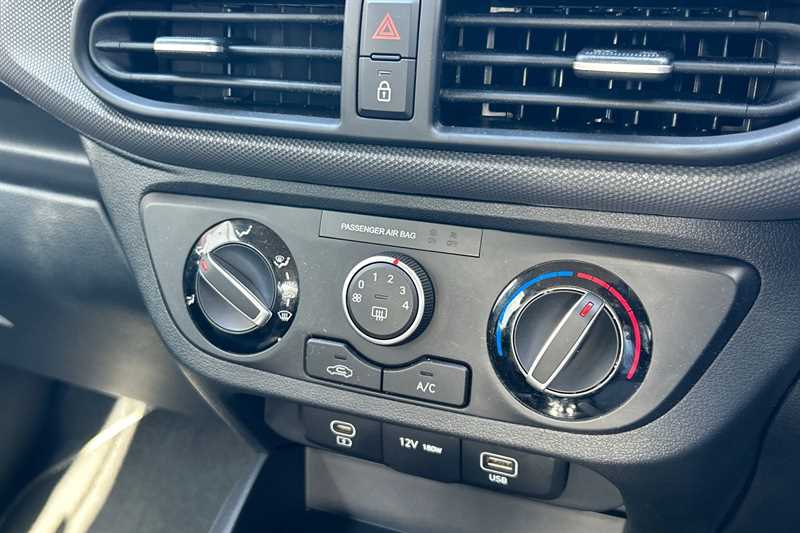 Used Hyundai i10 2024 for sale - 77911404: Photo 15