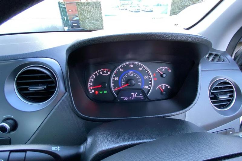 Used Hyundai i10 2018 for sale - 77178312: Photo 16