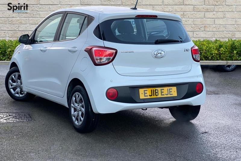 Used Hyundai i10 2018 for sale - 77178312: Photo 2