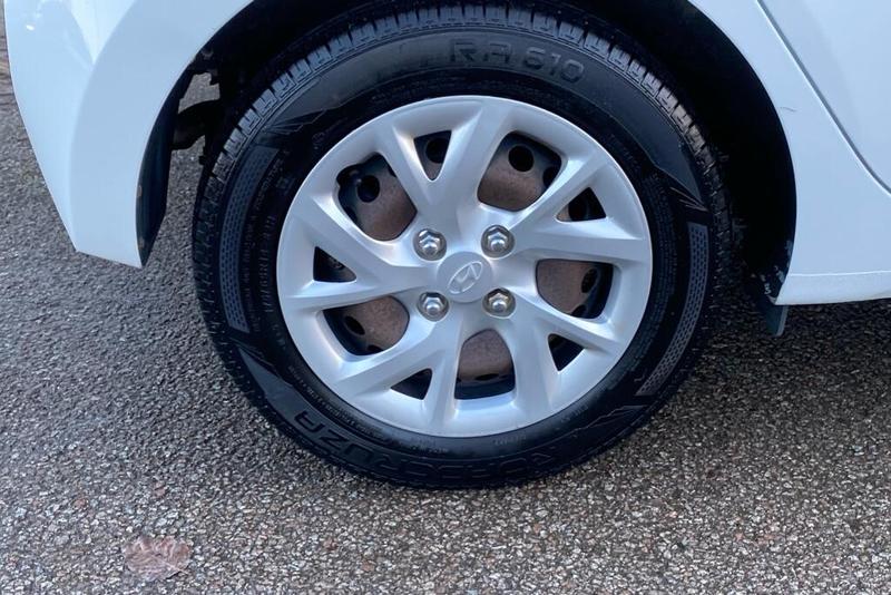 Used Hyundai i10 2018 for sale - 77178312: Photo 9