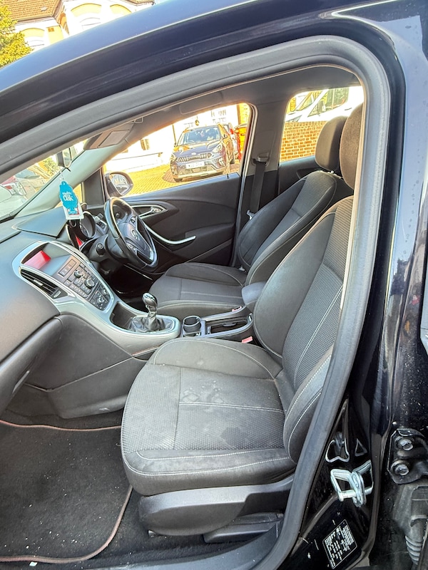 Used Vauxhall Astra for sale - 76255529: Photo 11