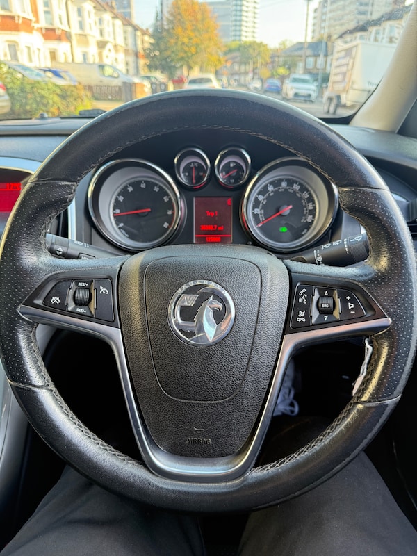 Used Vauxhall Astra for sale - 76255529: Photo 12