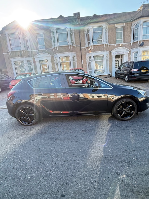Used Vauxhall Astra for sale - 76255529: Photo 4