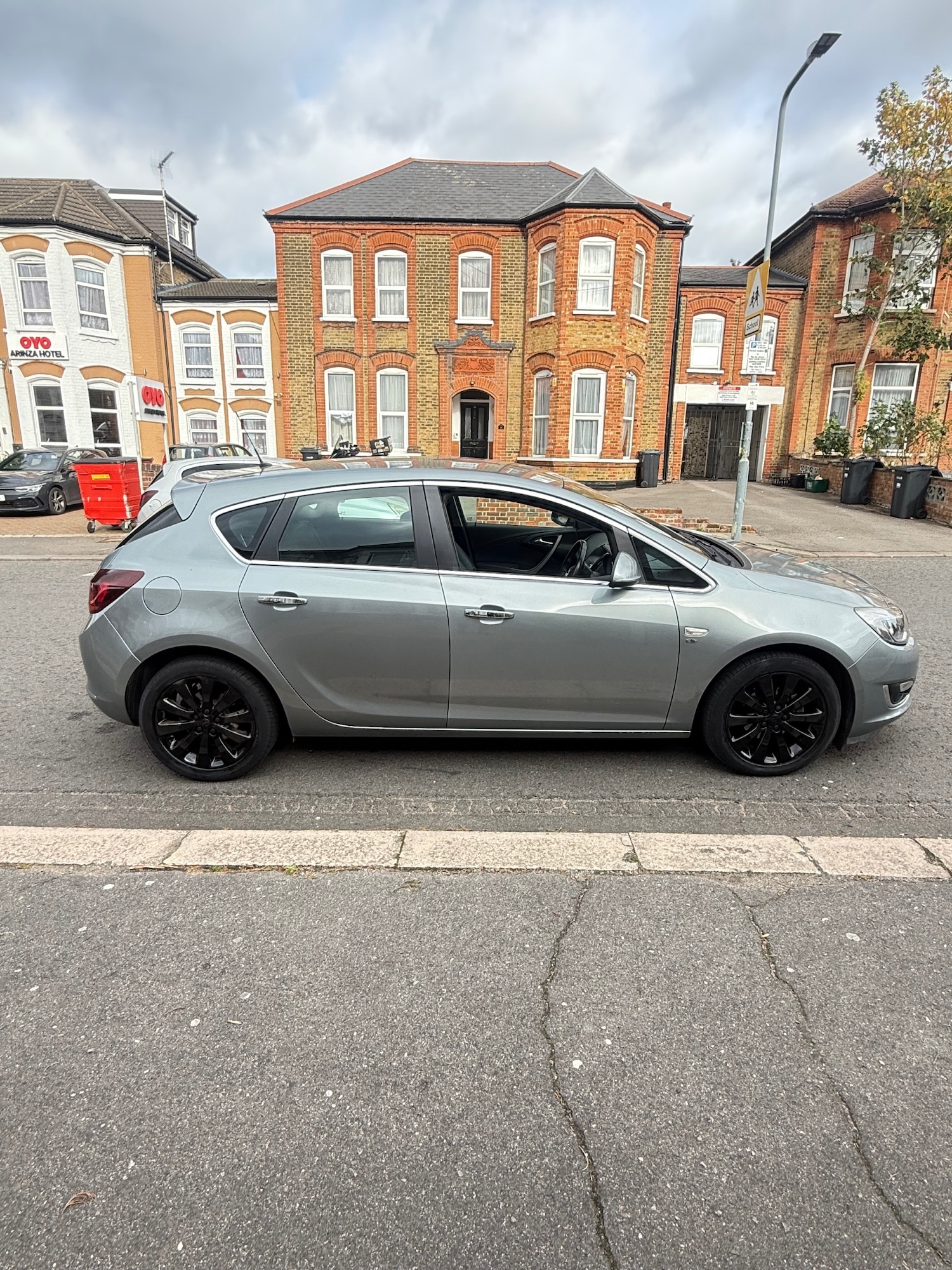 Used Vauxhall Astra 2012 for sale - 76172248: Photo 4