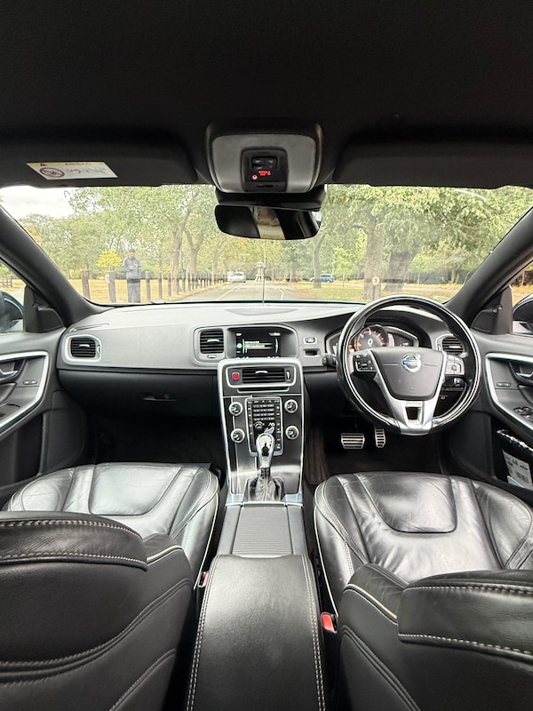 Used Volvo V60 2015 for sale - 75740531: Photo 12