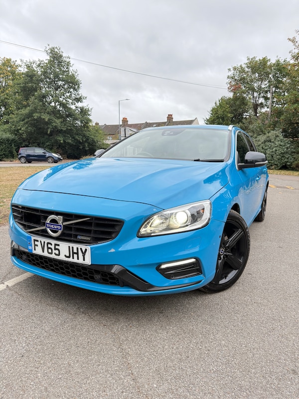 Used Volvo V60 2015 for sale - 75740531: Photo 1