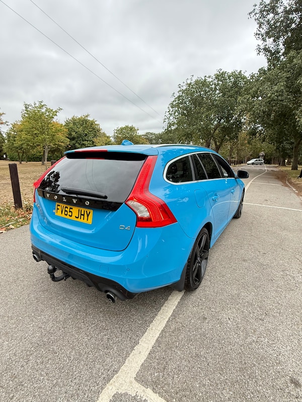 Used Volvo V60 2015 for sale - 75740531: Photo 5