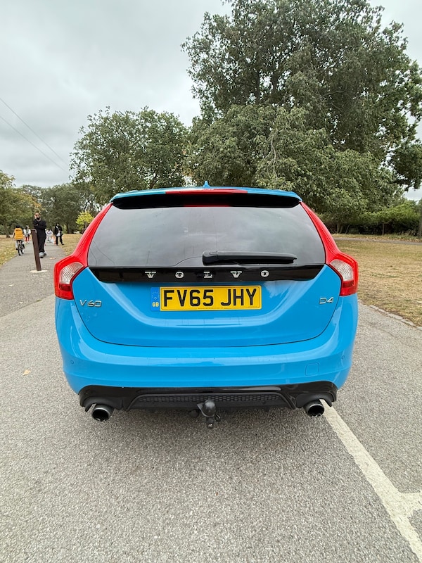 Used Volvo V60 2015 for sale - 75740531: Photo 6