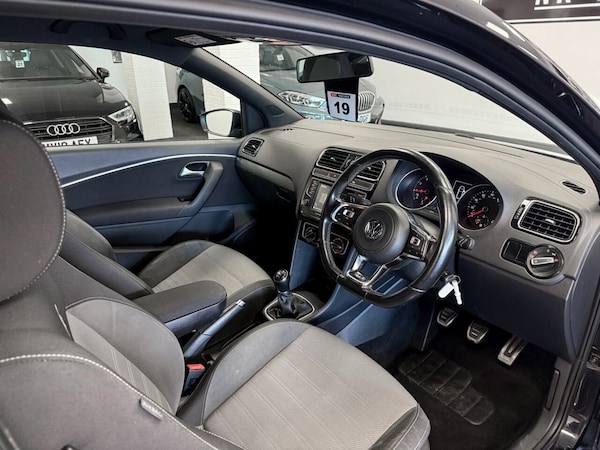 Used Volkswagen Polo 2016 for sale - 75560580: Photo 14