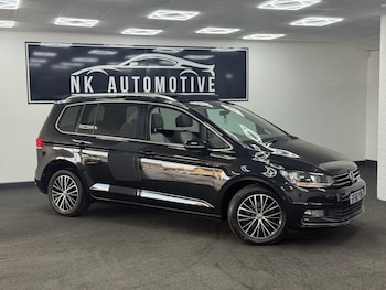 Used Volkswagen Touran 2016 for sale - 75642047: Photo