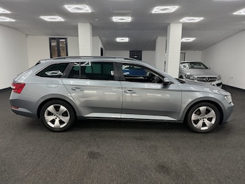 Used Skoda Superb 2016 for sale - 76304260: Photo