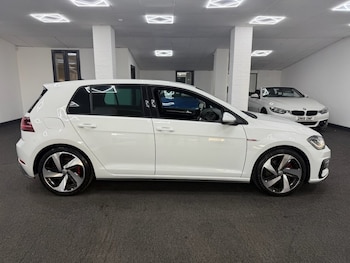 Used Volkswagen Golf 2017 for sale - 76604808: Photo
