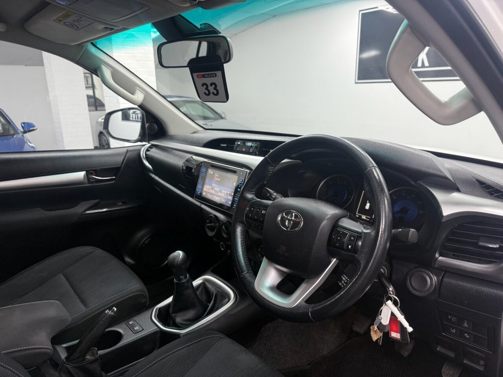 Used Toyota Hilux 2017 for sale - 76591044: Photo 12